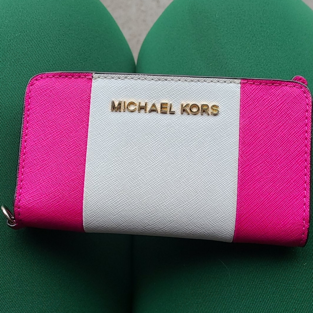 Michael Kors Wallet/Wristlet